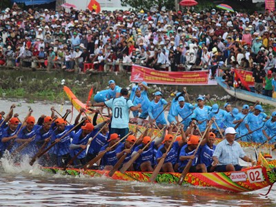 Hấp dẫn lễ hội Oóc Om Bóc - Đua ghe Ngo của đồng bào Khmer