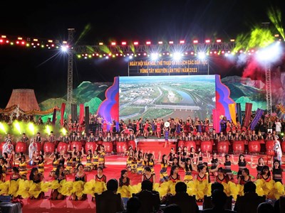 Tưng bừng Ngày hội VHTTDL các dân tộc vùng Tây Nguyên