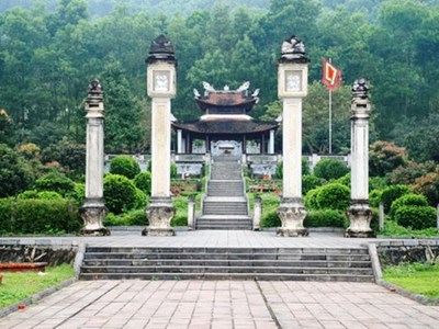 Thăm nơi yên nghỉ Đại danh y Hải Thượng Lãn Ông Lê Hữu Trác được UNESCO vinh danh