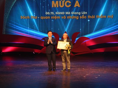 Trao tặng thưởng các tác phẩm lý luận, phê bình văn học, nghệ thuật xuất bản năm 2022