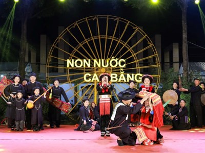 Quảng bá vẻ đẹp con người, vùng non nước Cao Bằng tại  Hà Nội