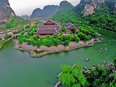 Danh thắng Tràng An lộng lẫy trong vở diễn thực cảnh, trình chiếu mapping hoành tráng