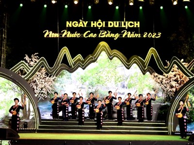Lần đầu tiên tổ chức Ngày hội Du lịch Non nước Cao Bằng tại Hà Nội