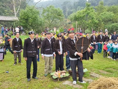 Vui Tết cơm mới với người Lự