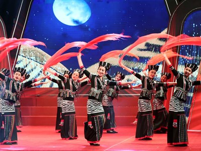 Phát triển nguồn tài nguyên nhân lực, tạo sức bật từ "đòn bẩy" chính sách