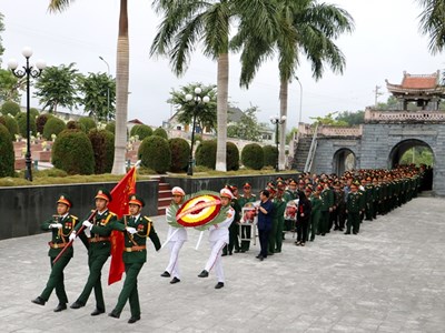 Truy điệu và an táng 3 hài cốt liệt sĩ quân tình nguyện Việt Nam hy sinh tại Lào