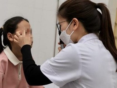 Tự chế pháo, bé gái 11 tuổi bị bỏng hai mắt