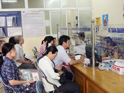 Phó Chủ nhiệm Ủy ban Các vấn đề xã hội của Quốc hội : Nên kéo dài lộ trình tăng thời gian đóng BHXH cho lao động nữ