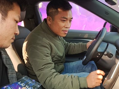 Người dùng trải nghiệm xe điện VF 7: Mọi thứ đều vượt trội xe xăng