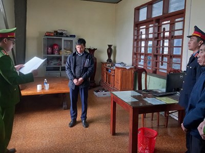 Khởi tố Phó giám đốc Trung tâm đăng kiểm nhận hối lộ hơn 120 triệu đồng