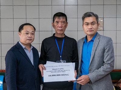 Công đoàn Bộ VHTTDL thăm và động viên VĐV Thể dục dụng cụ Nguyễn Minh Triết