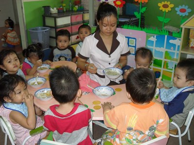 TP.HCM: Kiểm tra định kỳ và đột xuất công tác tổ chức bữa ăn học đường