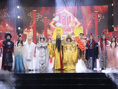 Táo Xuân 2024 trở lại với chủ đề "Cá chép hóa rồng"