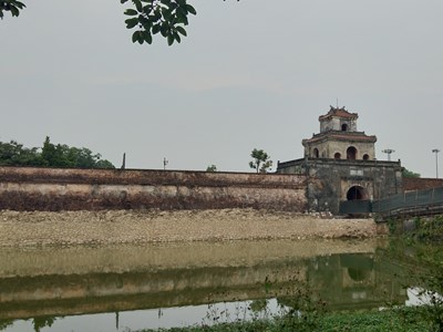 Gần 45 tỉ đồng tu bổ, tôn tạo 1.400m kè Hộ Thành hào ở mặt Đông Kinh thành Huế