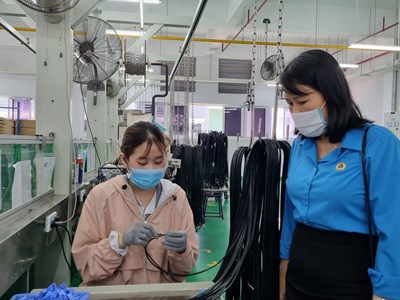 Quảng Ngãi thưởng Tết cao nhất 156 triệu đồng, thấp nhất 500 nghìn đồng