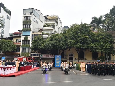 Thượng tôn pháp luật để xây dựng văn hóa giao thông an toàn