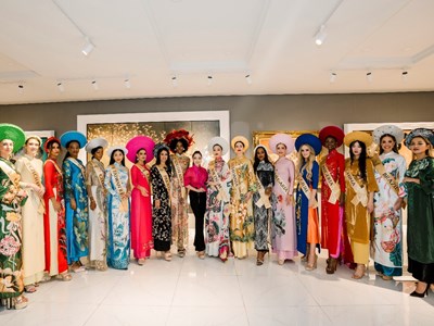 NTK Châu Loan tự hào góp phần quảng bá và tôn vinh áo dài Việt