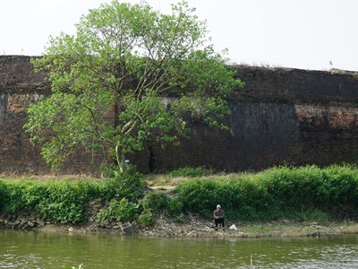 Triển khai dự án tu bổ, tôn tạo kè Hộ Thành hào ở mặt Đông Kinh thành Huế: Tránh lặp lại vết xe đổ