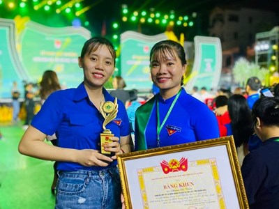 Nữ Giám đốc HTX “truyền lửa” thoát nghèo cho đồng bào CaDong