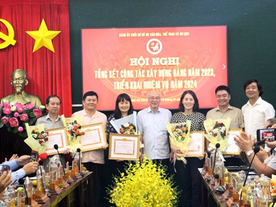 Đảng ủy Khối cơ sở Bộ VHTTDL: Quan tâm phát triển đảng viên trong đội ngũ văn nghệ sĩ, giảng viên, sinh viên