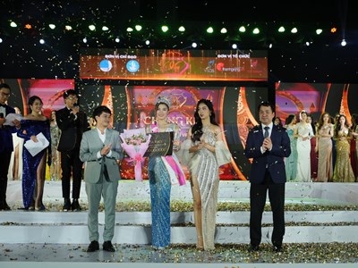 Nữ sinh trường Đại học Ngoại Thương đăng quang Hoa khôi Sinh viên Việt Nam 2023