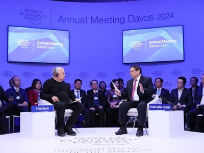 Thủ tướng phát biểu với vai trò diễn giả chính tại Phiên đối thoại Hội nghị WEF Davos