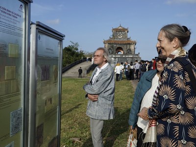 Giới thiệu nhiều tư liệu quý về quá trình xây dựng Kinh thành Huế