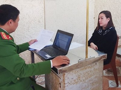 Chơi tiền ảo vỡ nợ, "nữ quái" lừa đảo chiếm đoạt gần 7,5 tỉ đồng