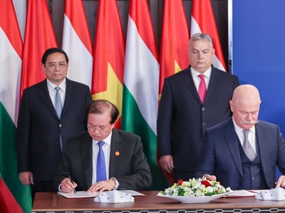 Thủ tướng Phạm Minh Chính: “Văn hoá là điểm nhấn quan trọng trong quan hệ Việt Nam-Hungary”