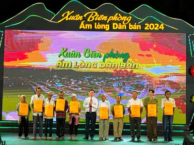 Chủ tịch nước dự chương trình Xuân Biên phòng ấm lòng dân bản tại Kiên Giang