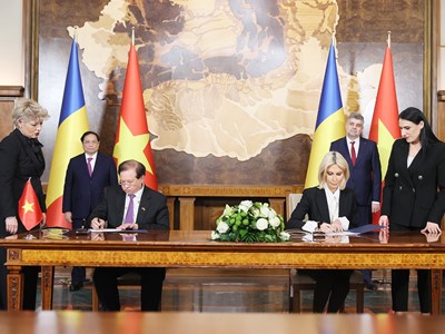 Thủ tướng: Phát triển văn hoá sâu rộng nhằm tăng cường quan hệ hữu nghị hợp tác lâu dài giữa Việt Nam và Rumani