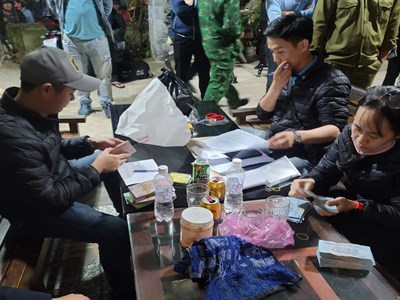 Triệt xoá đường dây mua bán vận chuyển 3 vạn viên ma tuý