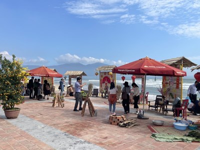 Nhiều hoạt động đón năm mới tại bãi biển Đà Nẵng