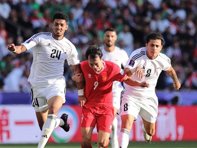 Bài học đắt giá cho cầu thủ trẻ