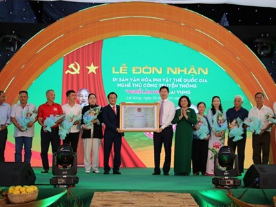 Lễ đón nhận Di sản văn hóa phi vật thể quốc gia Nghề làm Nem Lai Vung và khai mạc Ngày hội nông sản