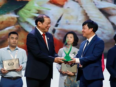 Trải nghiệm du lịch ẩm thực truyền thống Bắc Bộ ở làng cổ Đường Lâm