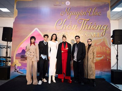 Fashion show “Nguyện ước chốn thiêng” tại Hội Xuân Tam Chúc