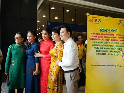 Văn nghệ sĩ tham quan, trải nghiệm tàu metro Bến Thành – Suối Tiên