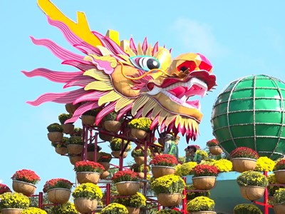 Linh vật rồng được khen đẹp, thần thái qua bàn tay của nghệ nhân quê ở đảo Lý Sơn