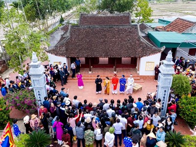 Sức hút lạ kỳ "làng cá gỗ" Quỳnh Đôi