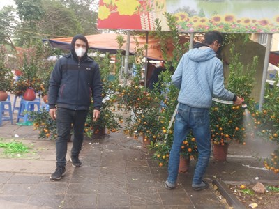 Hàng quán chiều 30 Tết: Nơi "đuổi" khách, chỗ đìu hiu