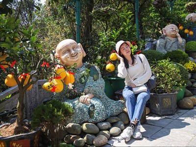 Hàng nghìn du khách tưng bừng trẩy hội xuân tại Sun World Ba Na Hills