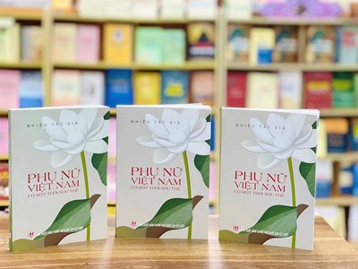 Ra mắt sách "Phụ nữ Việt Nam có một thời như thế"
