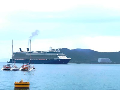 Siêu tàu du lịch với 2.700 khách quốc tế “xông đất” Nha Trang