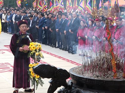 Trang trọng Lễ dâng hương Tổ Mẫu Âu Cơ