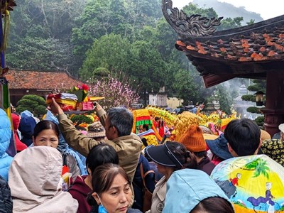 Để có một mùa lễ hội văn minh, lành mạnh: Bền bỉ gạn đục khơi trong