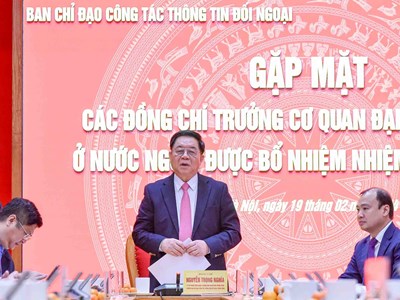 Nâng cao hiệu quả hoạt động của các trung tâm thông tin - văn hóa Việt Nam ở nước ngoài