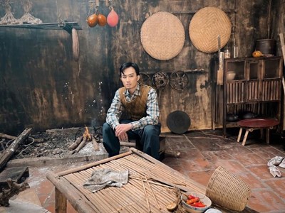 Khuyến  khích, tạo điều kiện thuận lợi cho các cơ sở điện ảnh phổ biến phim do Nhà nước đặt hàng