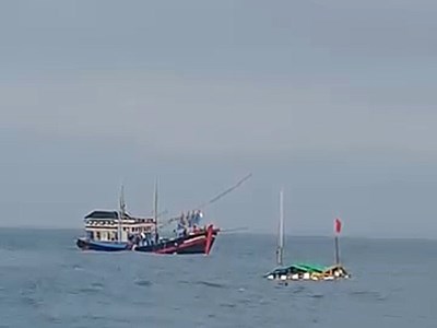 Tàu cá va chạm tàu hàng, ba ngư dân tử vong và mất tích