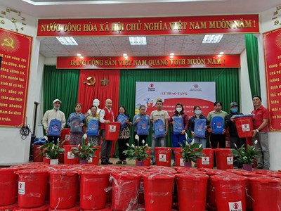 Đà Nẵng: Hỗ trợ trẻ em và người nghèo bị thiệt hại do mưa lũ